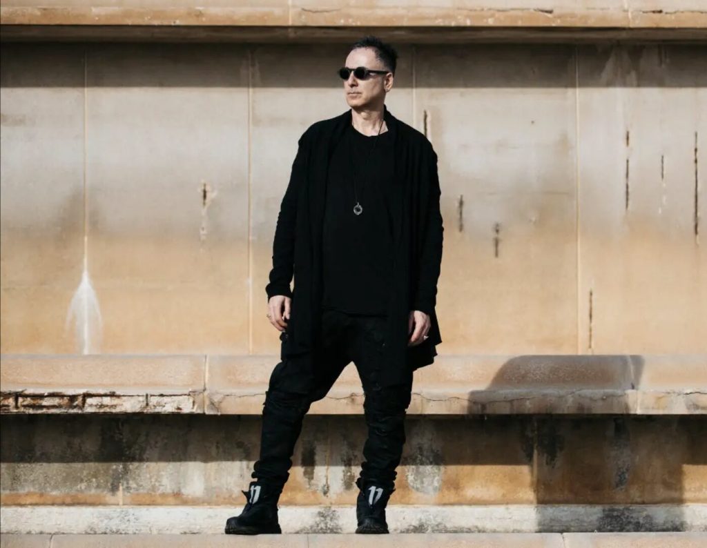Les Enfants pres. Dubfire Open To Close
